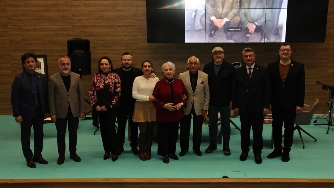 Kütahya Belediyesi'nden Nilüfer Örnek Özkan ve Adil Özkan’a Saygı Gecesi