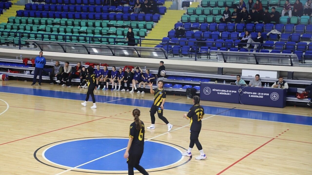 Kütahya'da 2025-2026 Genç Kızlar Hentbol İl Birinciliği Sona Erdi