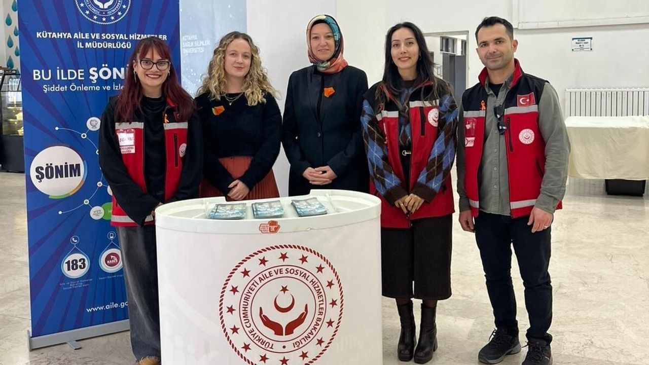 Kütahya'da 'Dijital Şiddet ve Kadın' Farkındalık Programı