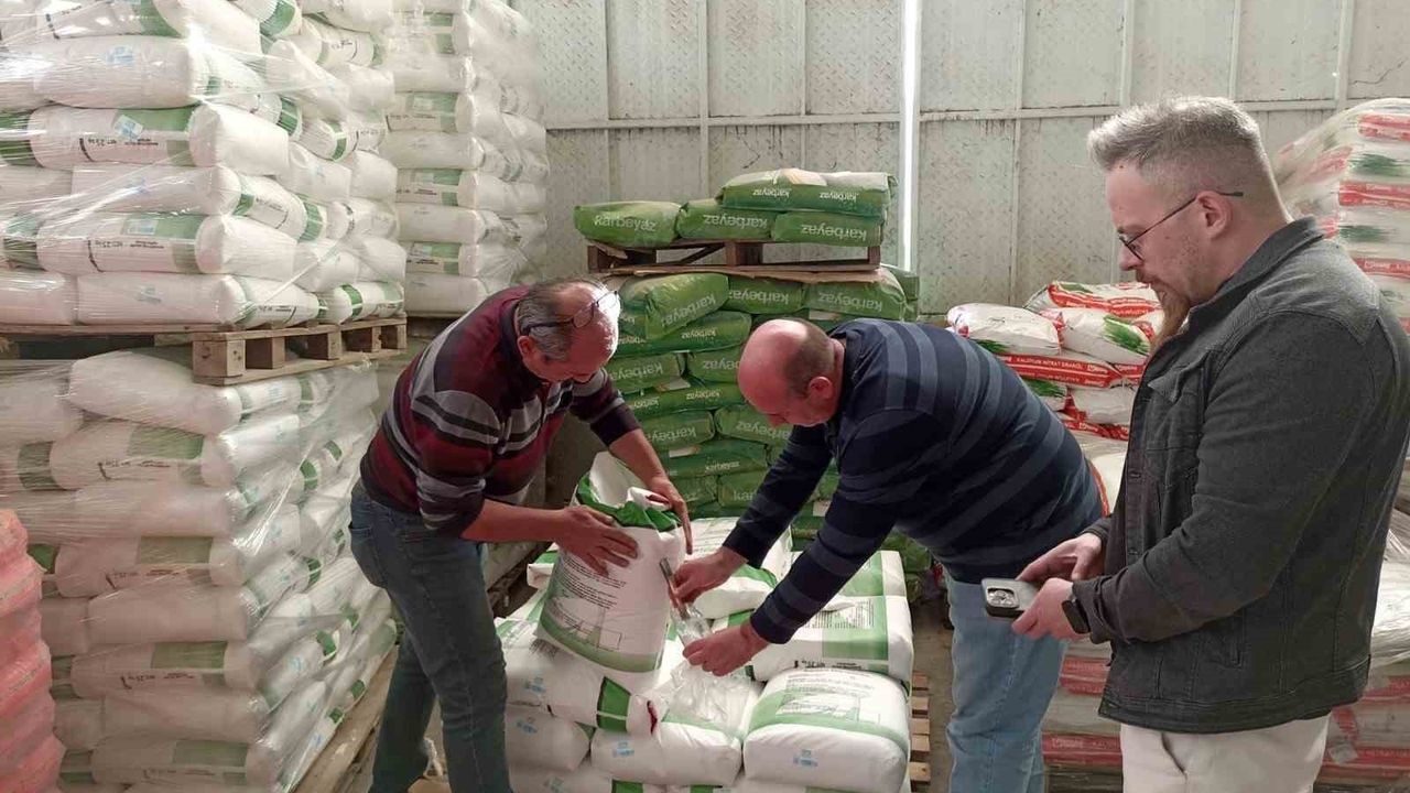 Kütahya'da Gübre Denetimleri: 10 Numune Laboratuvara Gönderildi