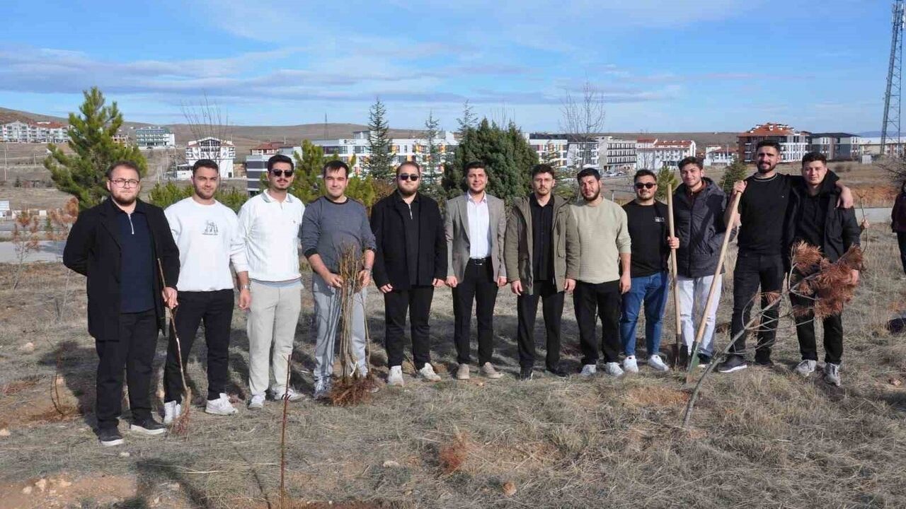 Kütahya'da Şehit Çocukları İçin 'Bir Fidan Bin Hayır' Fidan Dikimi