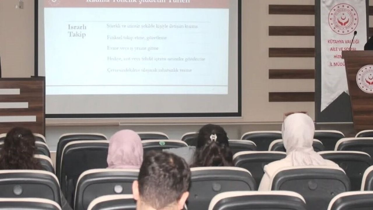 Kütahya'da ŞÖNİM'den Kamu Personeline Kadına Yönelik Şiddetle Mücadele Semineri