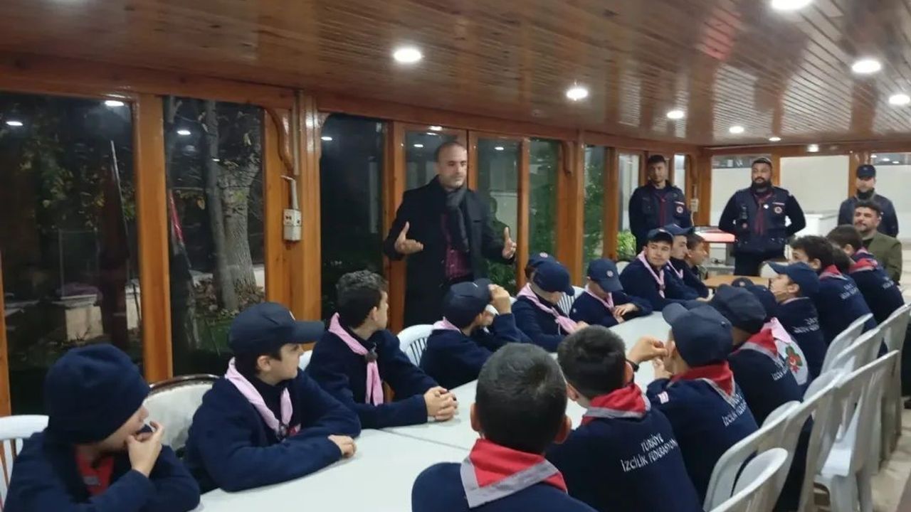 Kütahya'da TİF-Diyanet İzcilik Kampı Çamlıca Mesire Alanı'nda Sürüyor