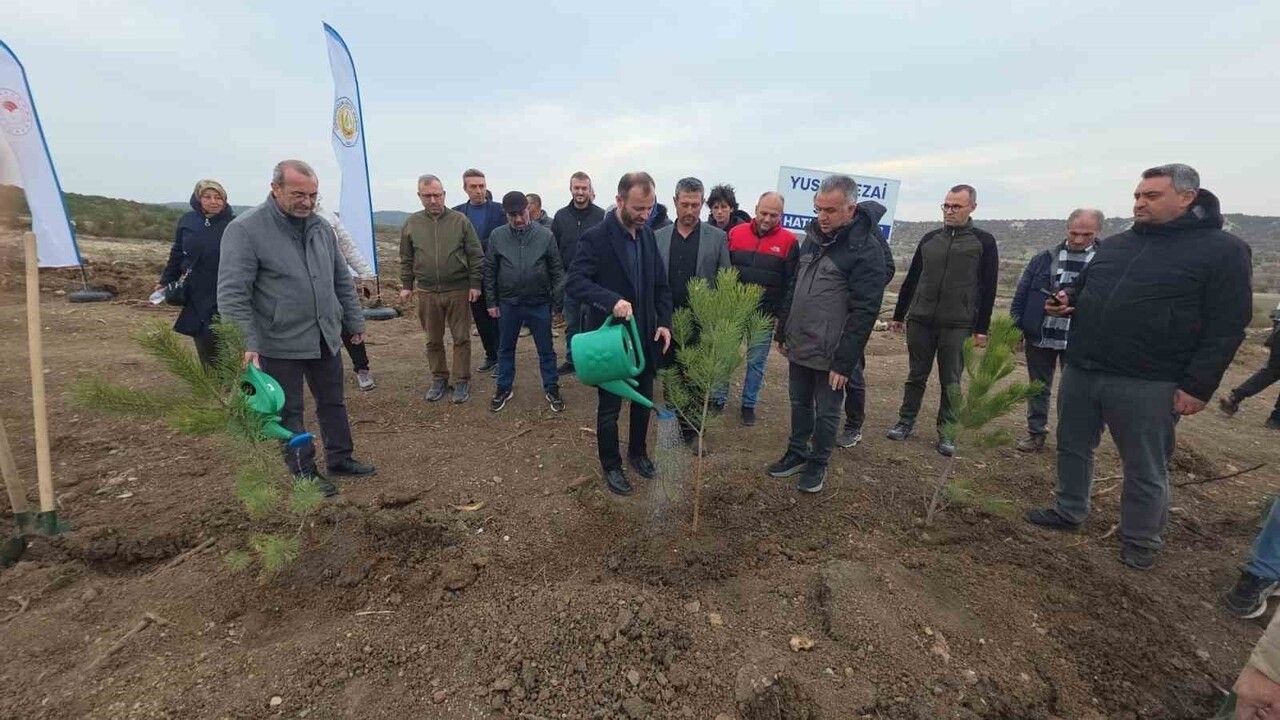 Kütahya'da Yusuf Sezai Sevil Anısına 400 Fidanla Hatıra Ormanı Kuruldu