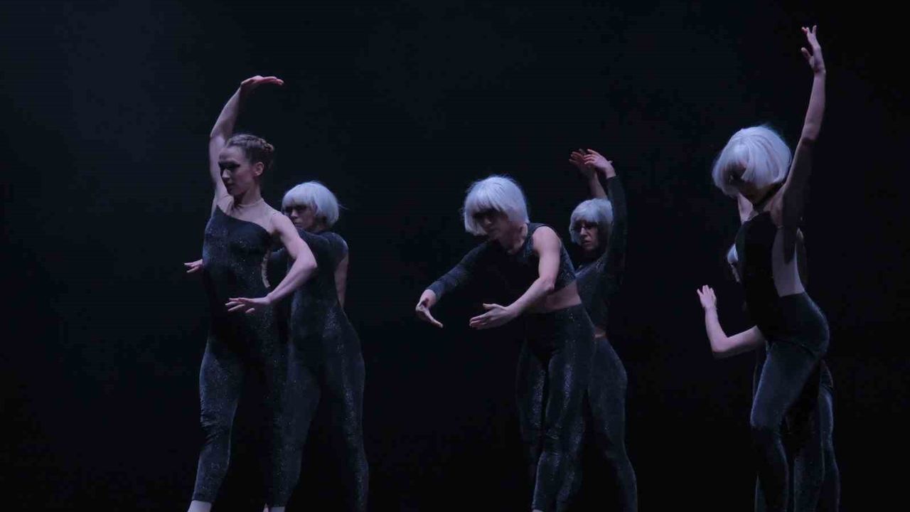 Lüleburgaz'da 'Rezonans' Modern Dans Gösterisi Büyük Beğeni Topladı