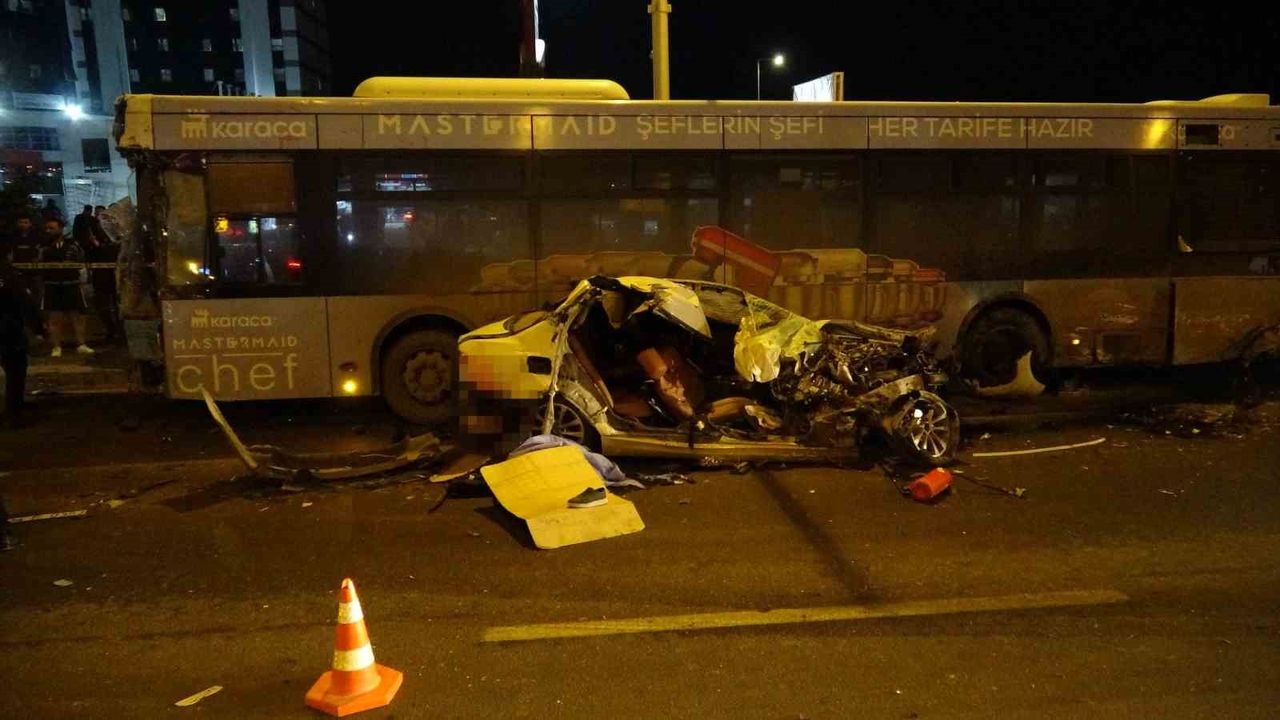 Malatya'da feci trafik kazası: 2 ölü, 3 yaralı