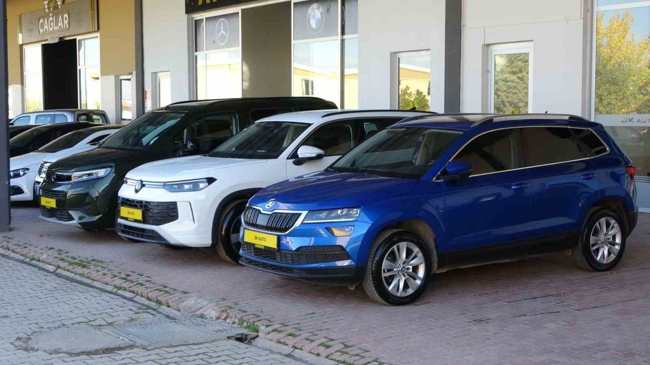 Malatya'da İkinci El Otomobil Fiyatları Geriledi — Galericiler 'Şimdi Alın' Uyarısı