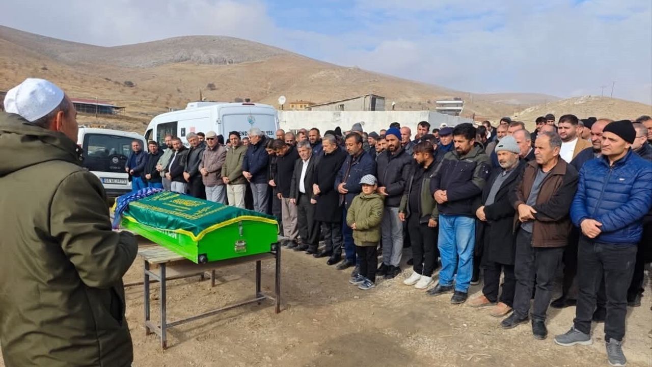 Malatya'da kayıp olarak aranan Zeynep Turgut defnedildi