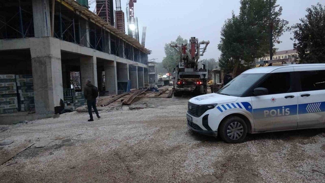 Malatya'da Spiral Makinesiyle Profil Kesimi Sırasında İşçi Yaralandı