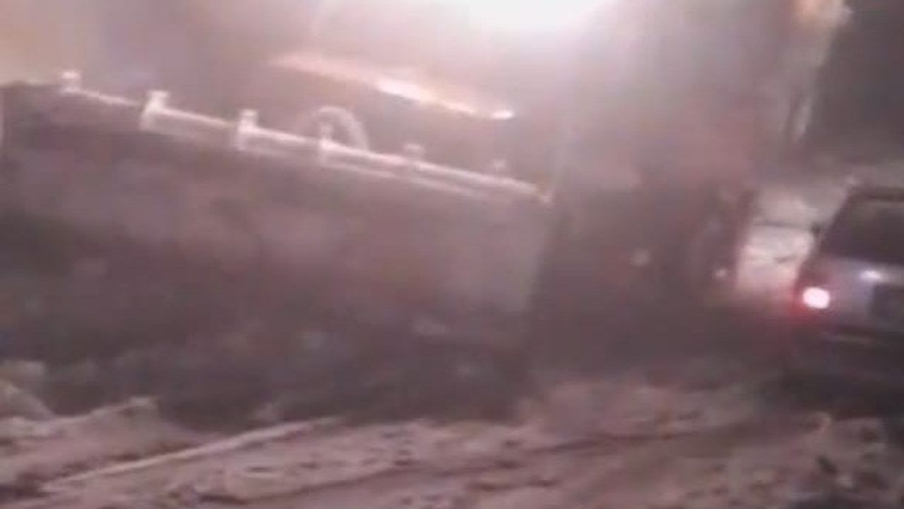 Malatya'da Yoğun Kar: Çok Sayıda Araç Yolda Mahsur Kaldı