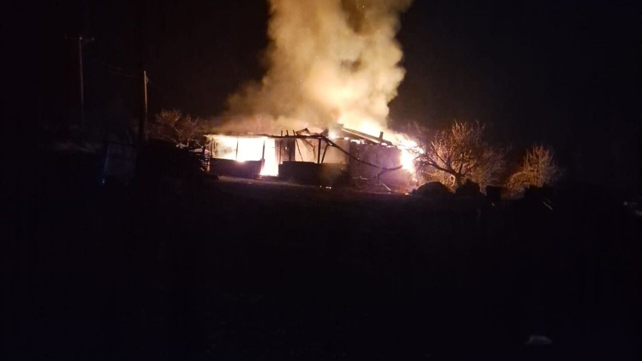 Malatya Hekimhan'da Elektrik Kaynaklı Yangın: Ev Küle Döndü