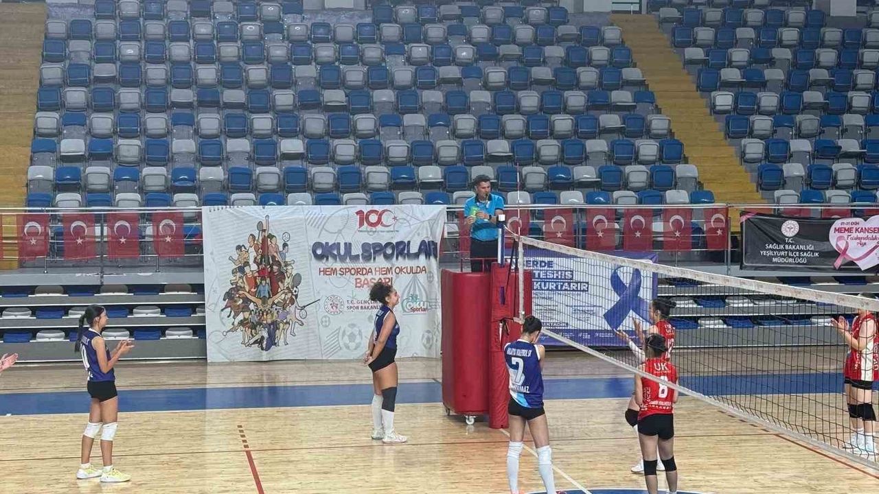 Malatya Voleybol, Hakkari'yi 3-2 Mağlup Ederek Uzun Aradan Sonra Galip Geldi