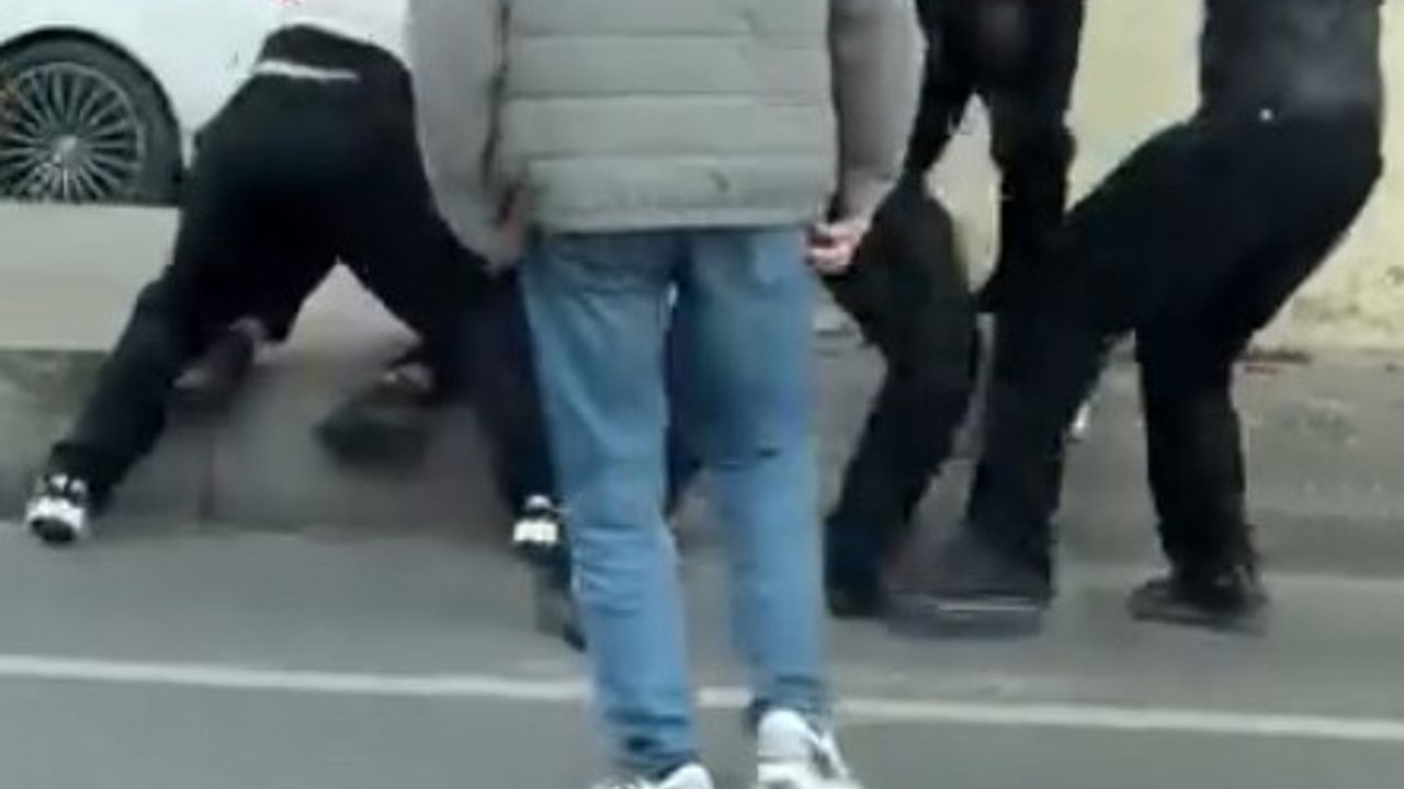 Maltepe E-5’te Motorcu Kavgası: Bostancı Köprüsü'nde Kasklı Saldırı