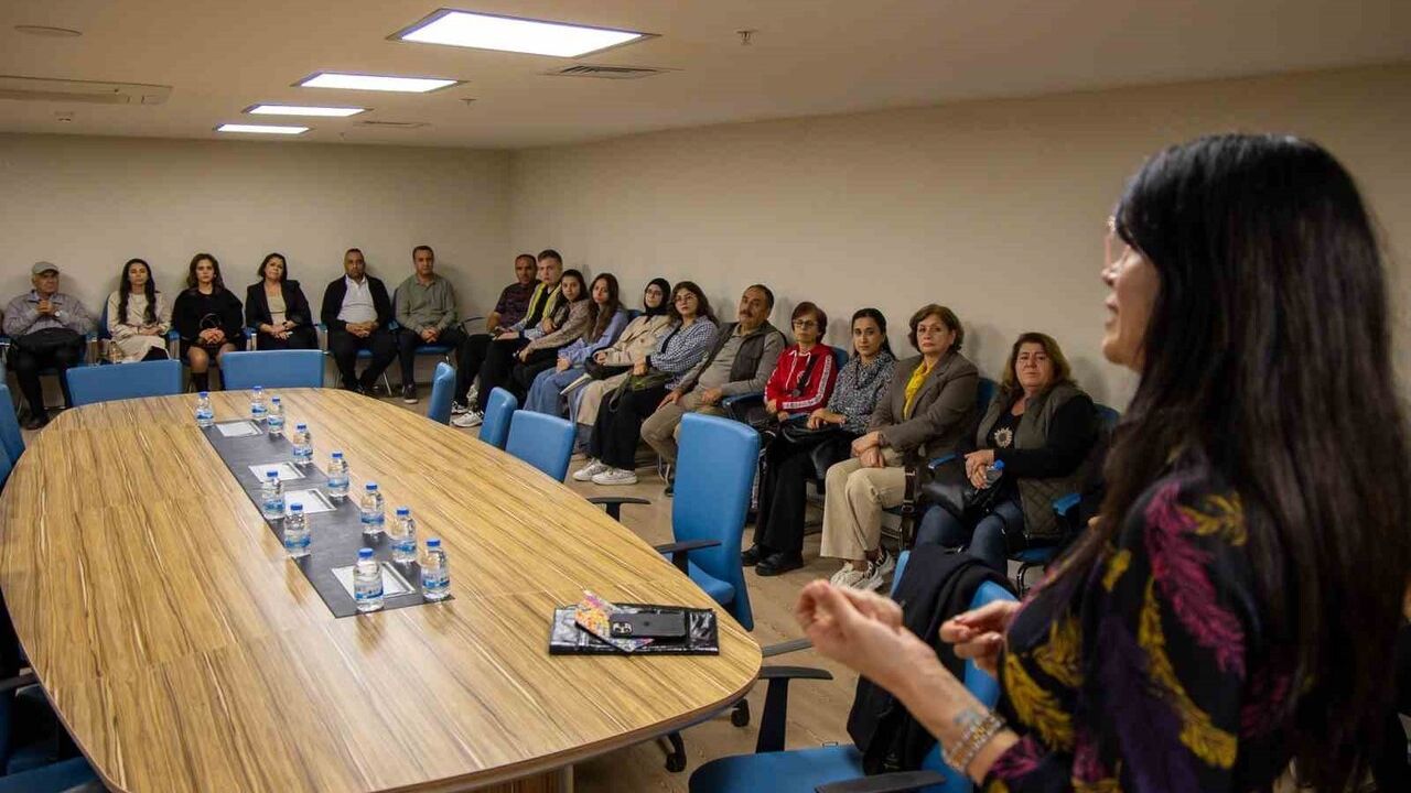 Manavgat'ta 25 Kasım: Kadın Hakları ve Şiddetle Mücadele Söyleşisi