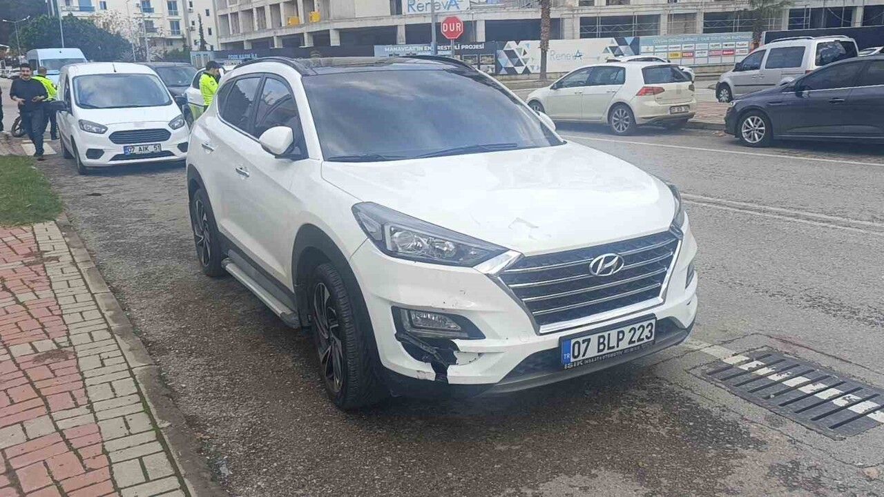 Manavgat'ta Otomobil ile Çarpışan Motosikletli Tedaviyi Reddetti