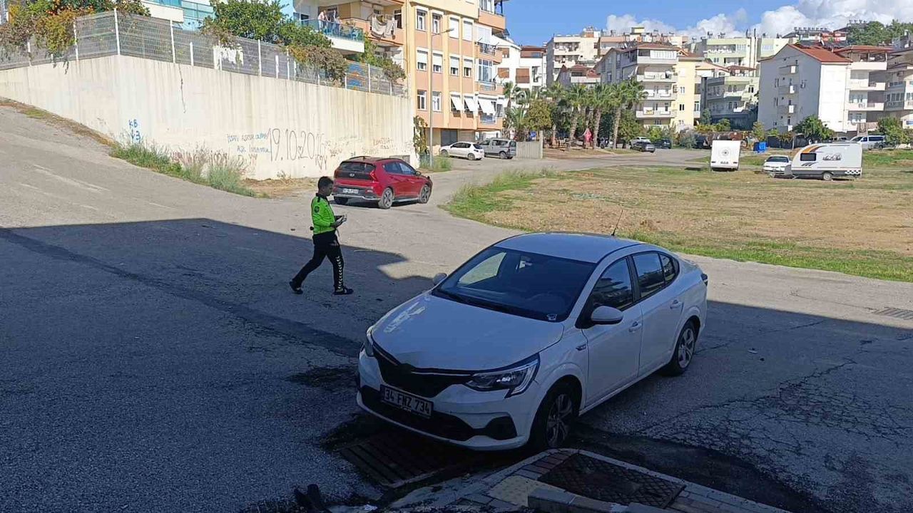 Manavgat'ta Trafik Kazası: 9 Aylık Bebek Hastaneye Kaldırıldı