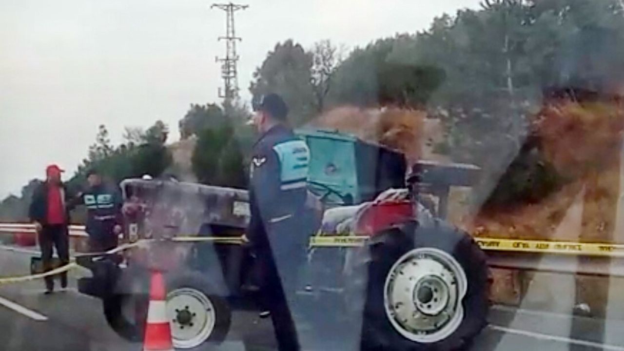 Manisa Akhisar'da Zincirleme Kaza: Ölü Sayısı 2'ye Yükseldi