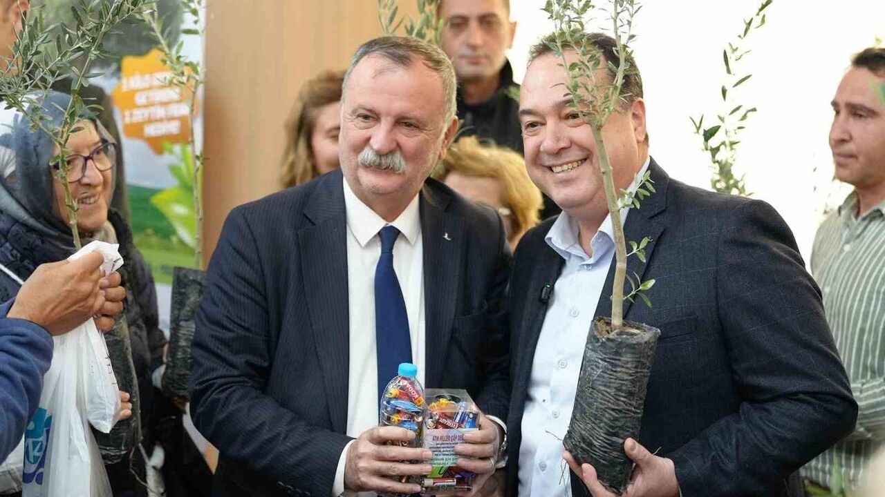 Manisa'da Atık Pil Kampanyası: 1 Kg Pil Getirene Zeytin Fidanı