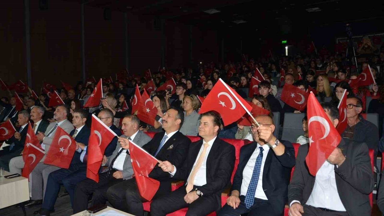 Manisa'da 'Kim Var?' Sanat Etkinliği Büyük İlgi Topladı