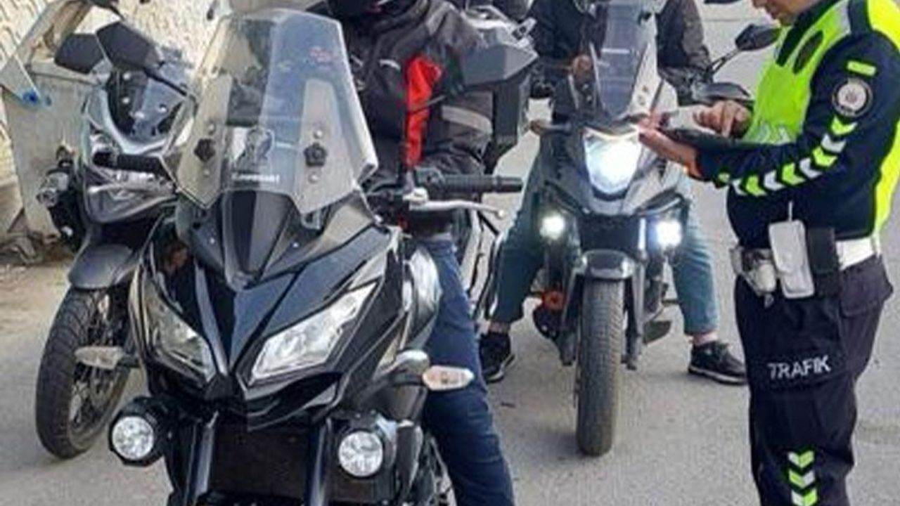 Manisa'da motosiklet denetimi: 696 sürücüye 2 milyon 94 bin 890 TL ceza