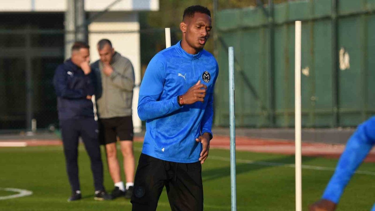 Manisa FK, Mustafa Dalcı ile İlk Antrenmana Çıktı — Adana Demirspor Hazırlığı