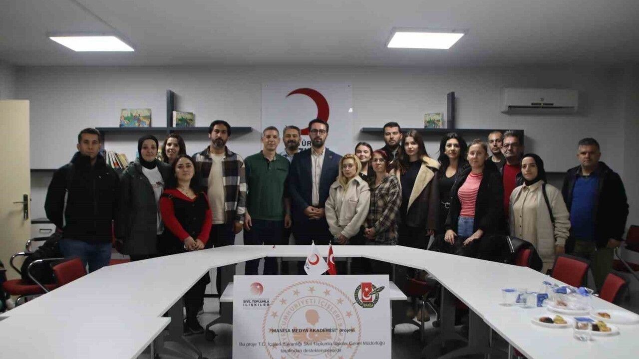 Manisa Medya Akademisi'nin İlk Dersi: Yapay Zeka Haberciliği