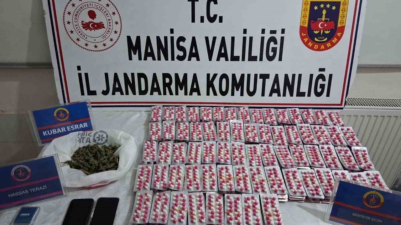 Manisa Salihli'de Jandarmadan Şok Operasyon: 3 bin 248 adet Hap Ele Geçirildi