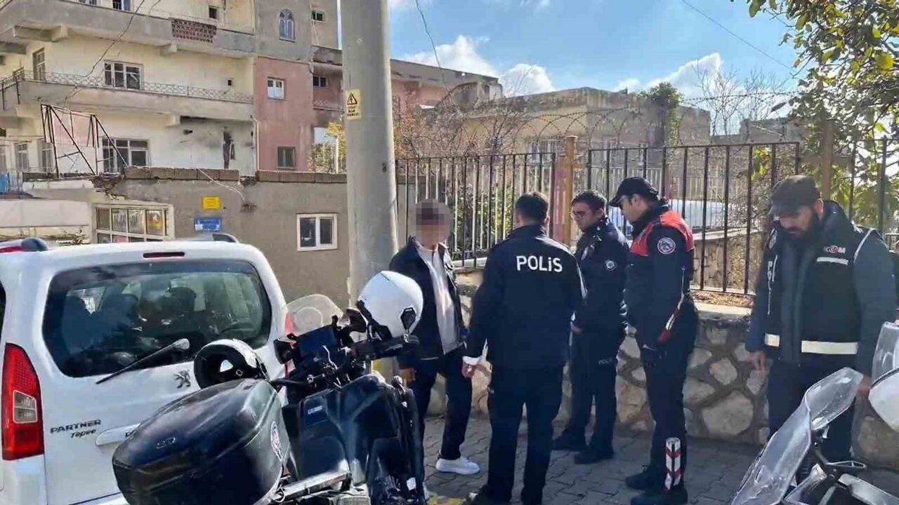 Mardin'de Okul Çevreleri ve Servis Araçları Denetlendi