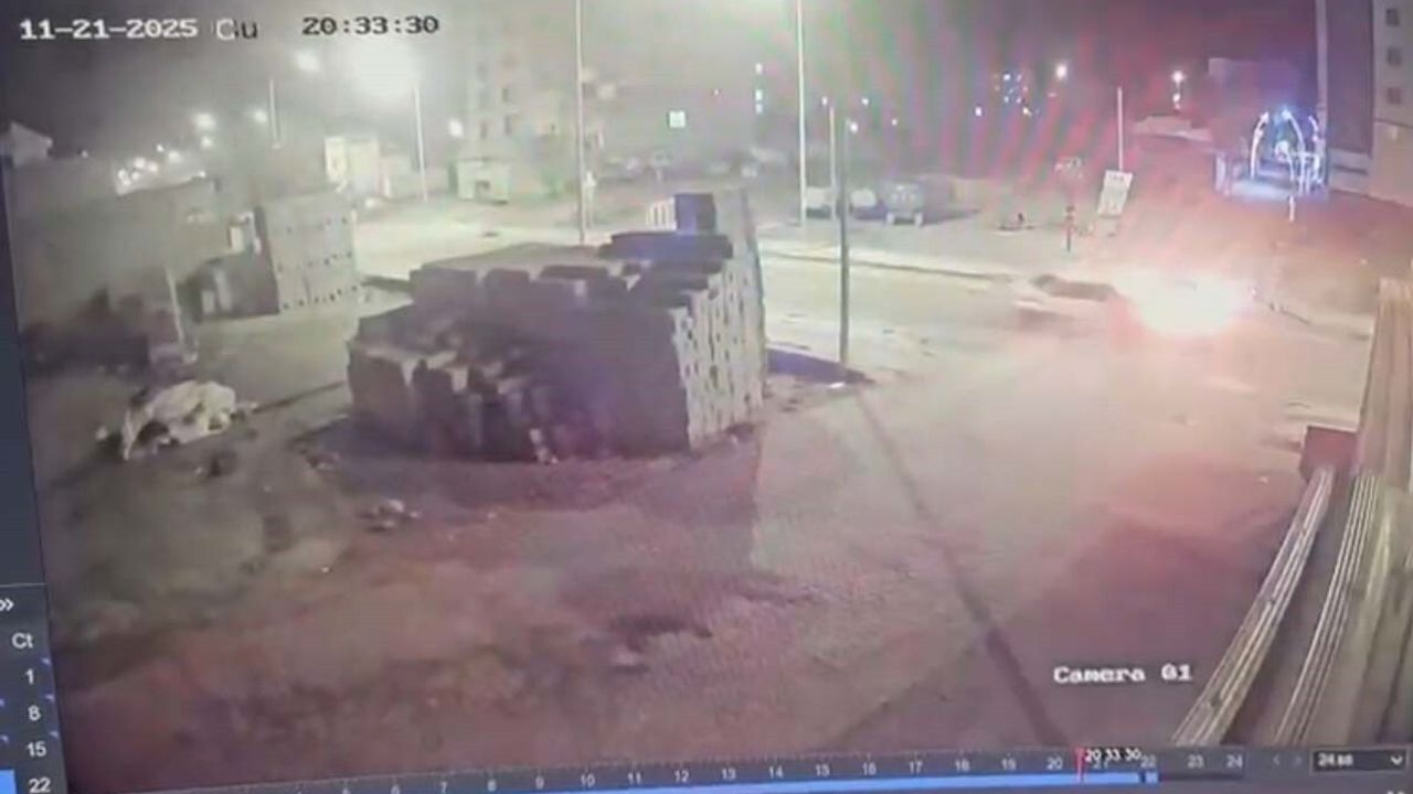 Mazıdağı'da Yeşil Derik Caddesi'nde Kaza: 3 Yaralı