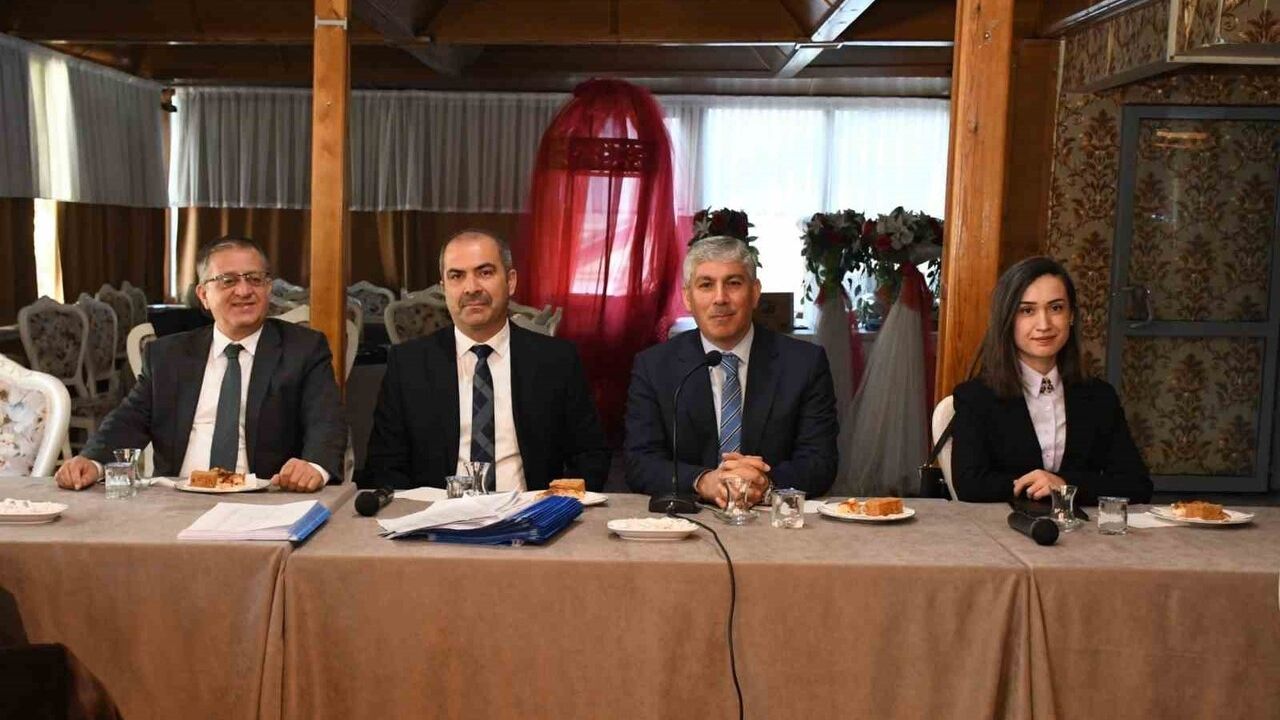 MEB Başmüfettişi Orhan Tunç Eskişehir’de Eğitim Çalışmalarını Değerlendirdi