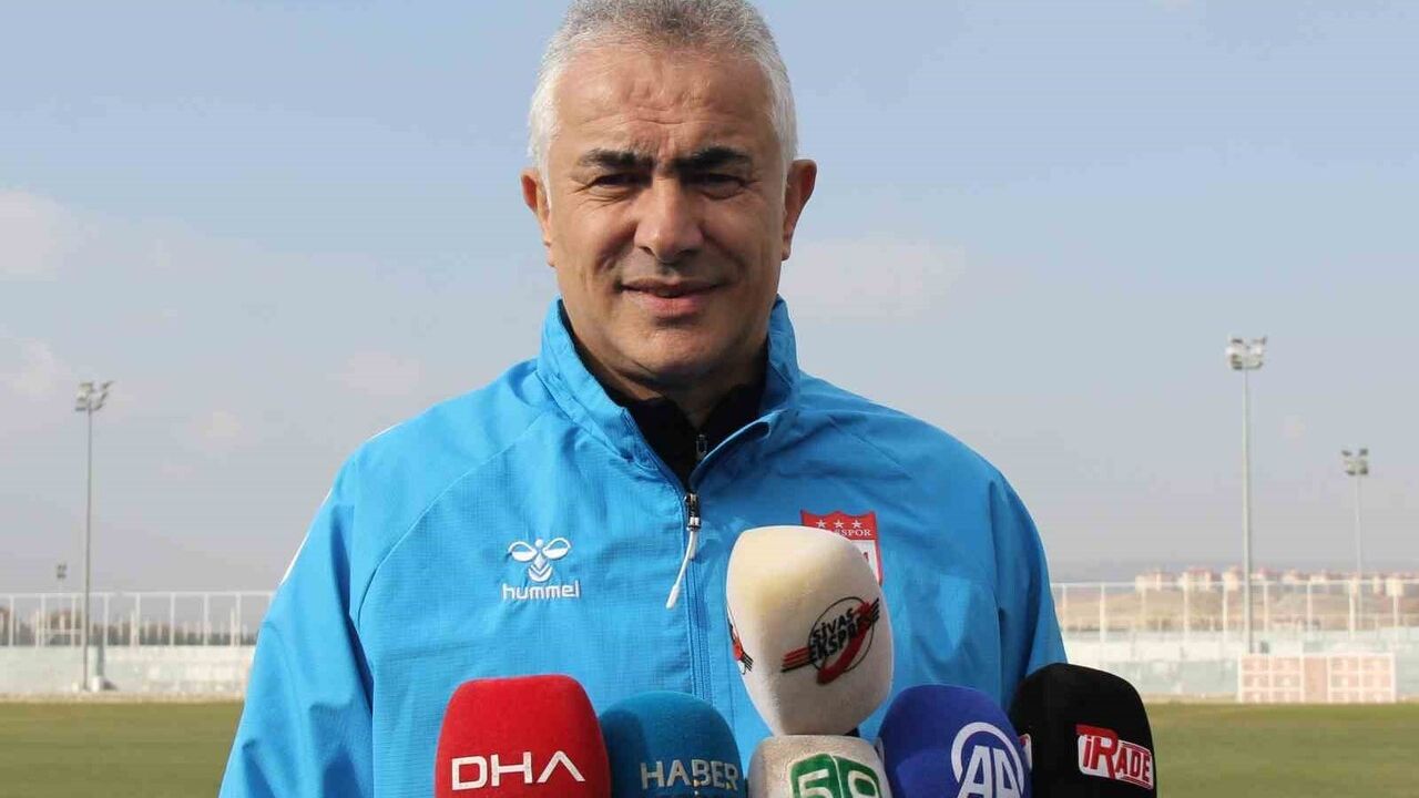 Mehmet Altıparmak: Sivasspor’un Hedefi 'Play-off veya Şampiyonluk'