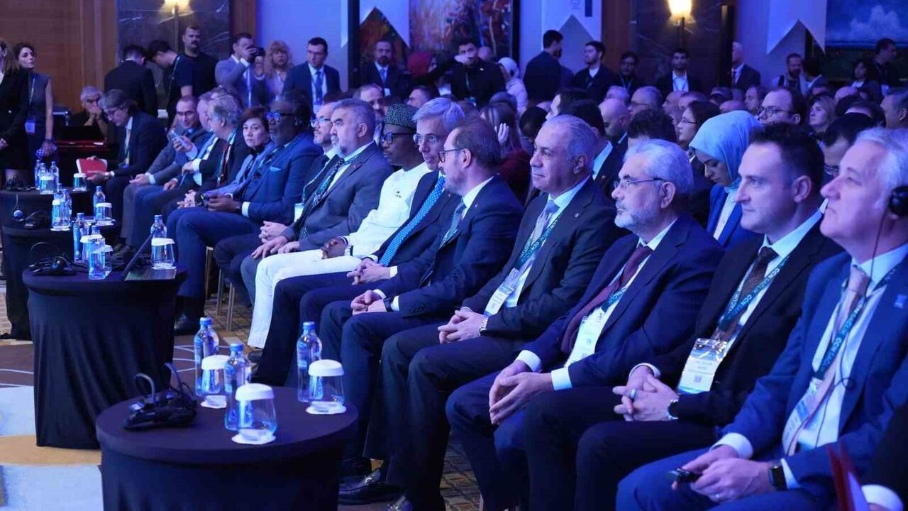 Memişoğlu: Sağlıkta Dijital Dönüşüm ve Yerli Yapay Zekâyla Tam Bağımsızlık Hedefi