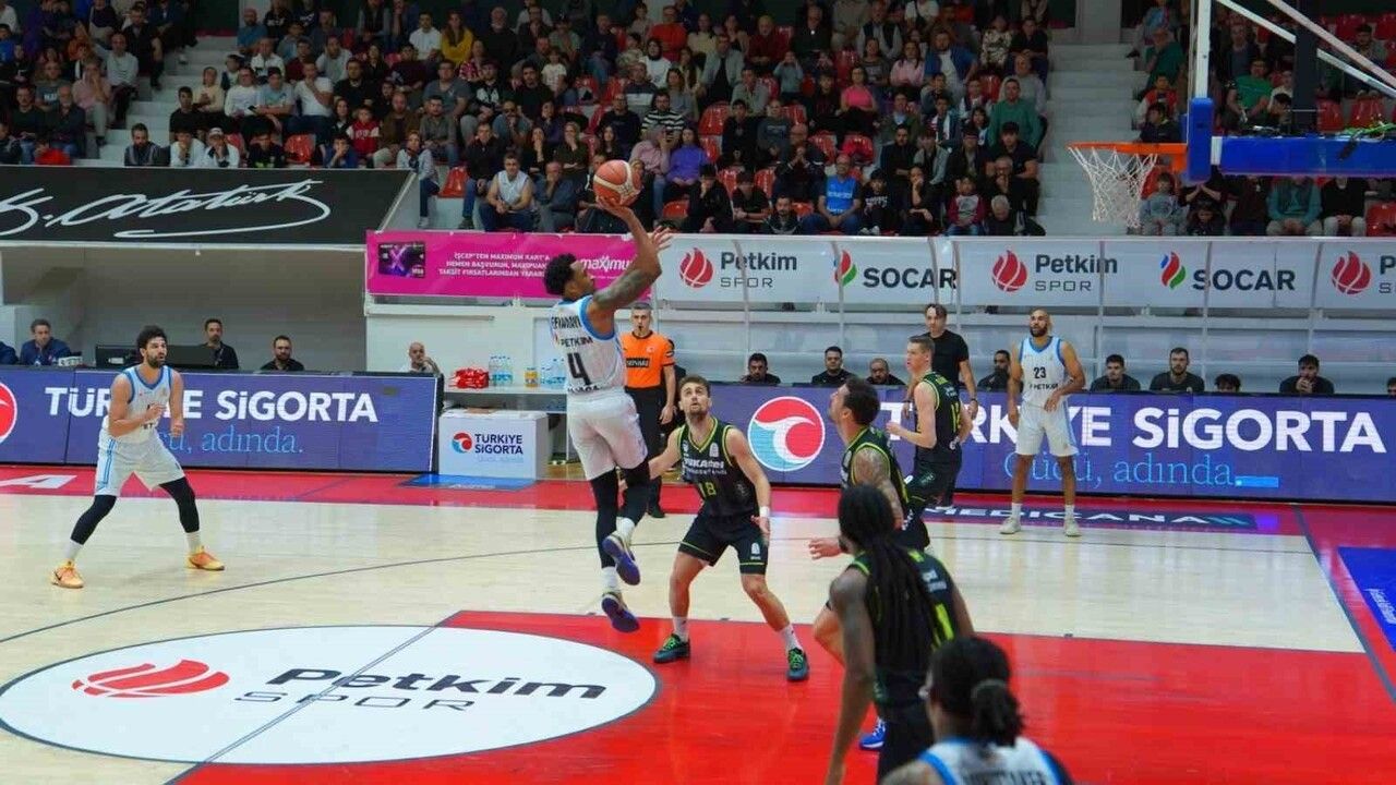 Merkezefendi 81-73: Aliağa Petkimspor'a 9. Hafta Yenilgisi