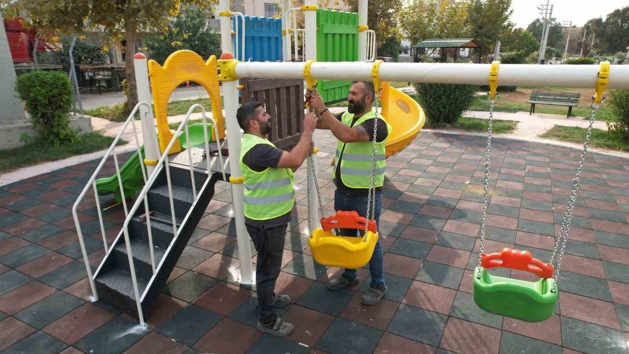 Mersin Akdeniz’de Park Yenileme Çalışmaları Hızlandı