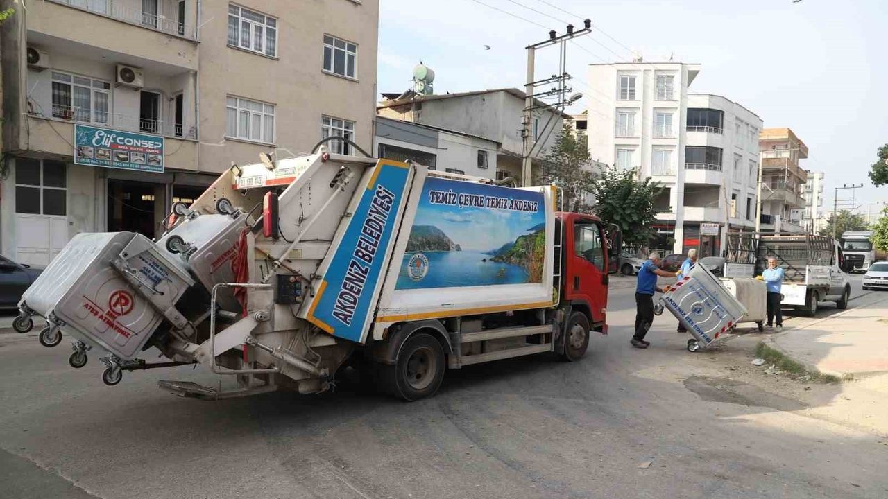Mersin Akdeniz'te çöp konteyneri sayısı artıyor: 275 yeni konteyner