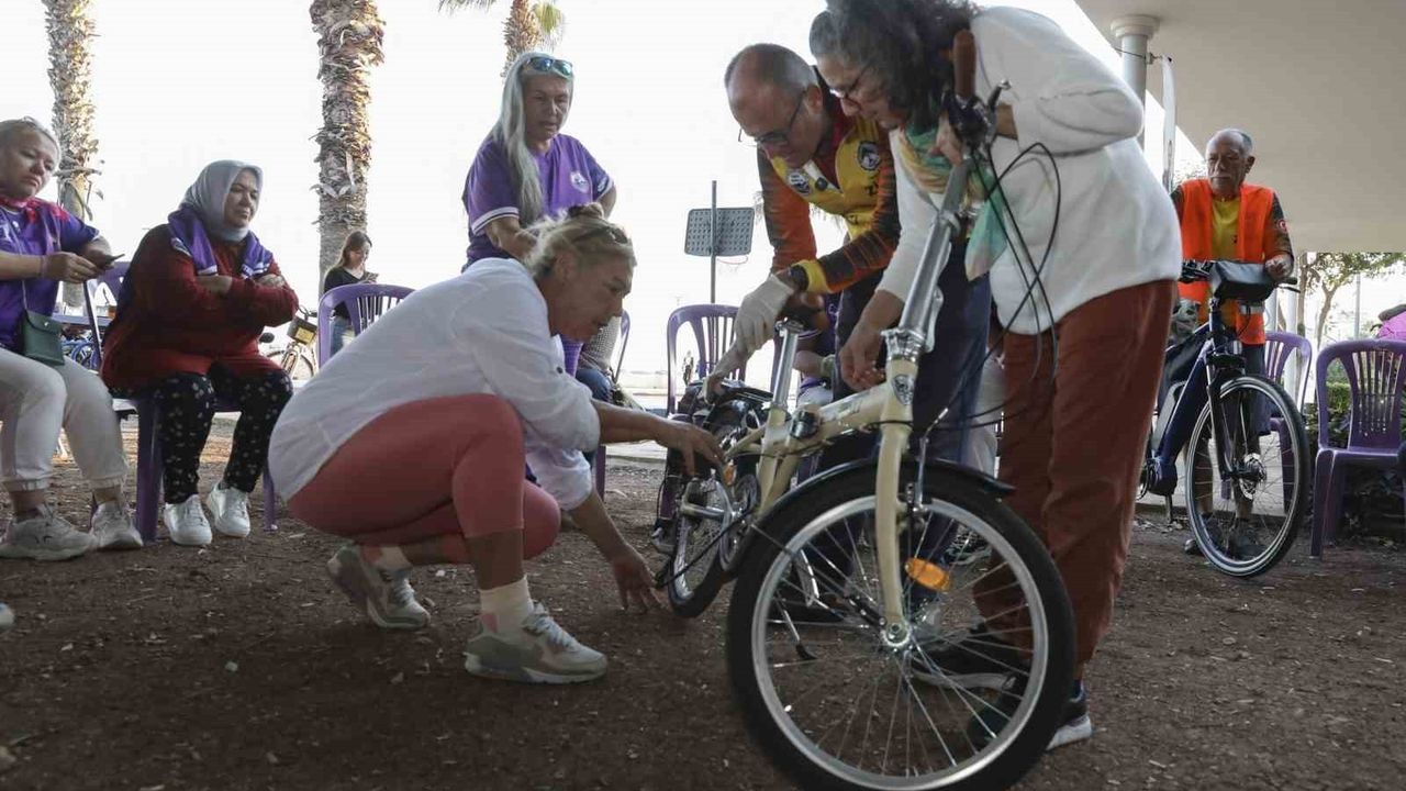 Mersin’de 'Bisiklet Atölyesi' ile Kadınlara Ücretsiz Bisiklet Eğitimi