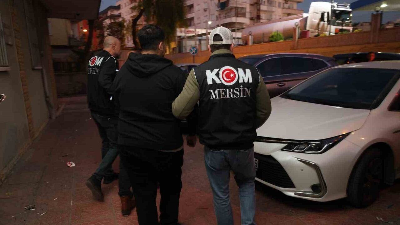 Mersin'de Gümrük Rüşvet Operasyonu: 6'sı Memur, 11 Tutuklu