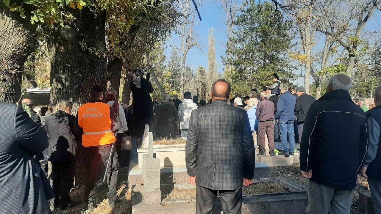 Muazzez Abacı Ankara'da Defnedildi: Türk Sanat Müziği Yasta