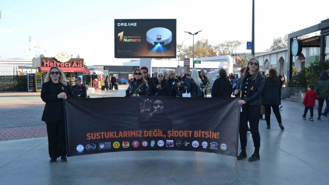 Mudanya'da 25 Kasım: Sahipsiz Ayakkabılar Kadın Cinayetlerini Anlattı