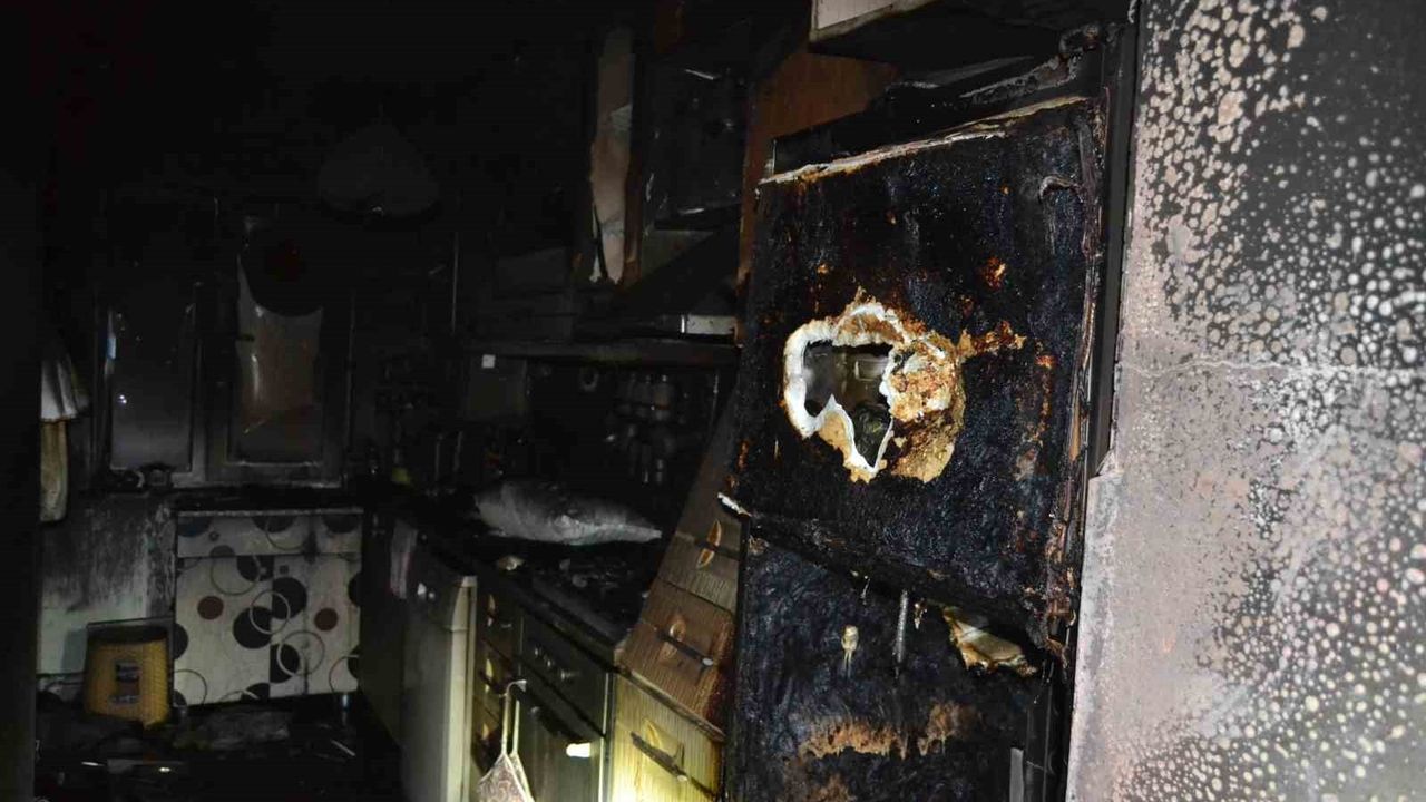 Mudanya'da Feyizoğlu Apartmanı'nda 5. kez yangın çıktı