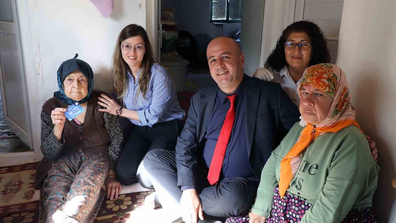 Muğla Büyükşehir'ten Behiye ve Fatma Burnak'a Kapsamlı Destek: Sosyal Yardım Kartı ve Evde Bakım