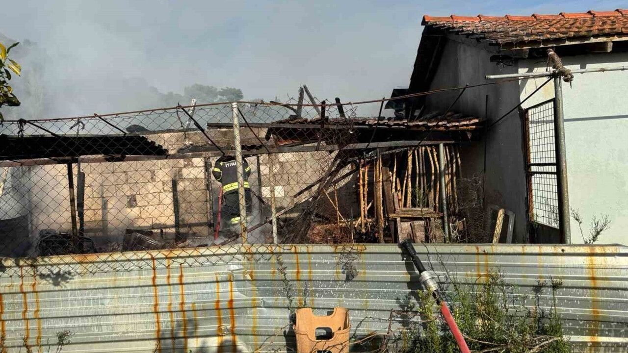 Muğla Ortaca Çaylı Mahallesi'nde Ev ve Ahır Yangını