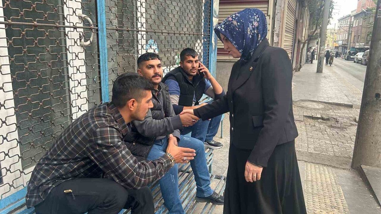 Muhtar Dilek Demir Muradiye'de Kentsel Dönüşüm İçin Sahada