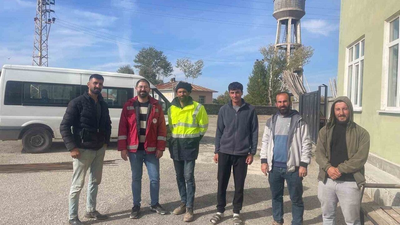 Muradiye’de Buzağı Ölümlerini Azaltma Eğitim Seferberliği