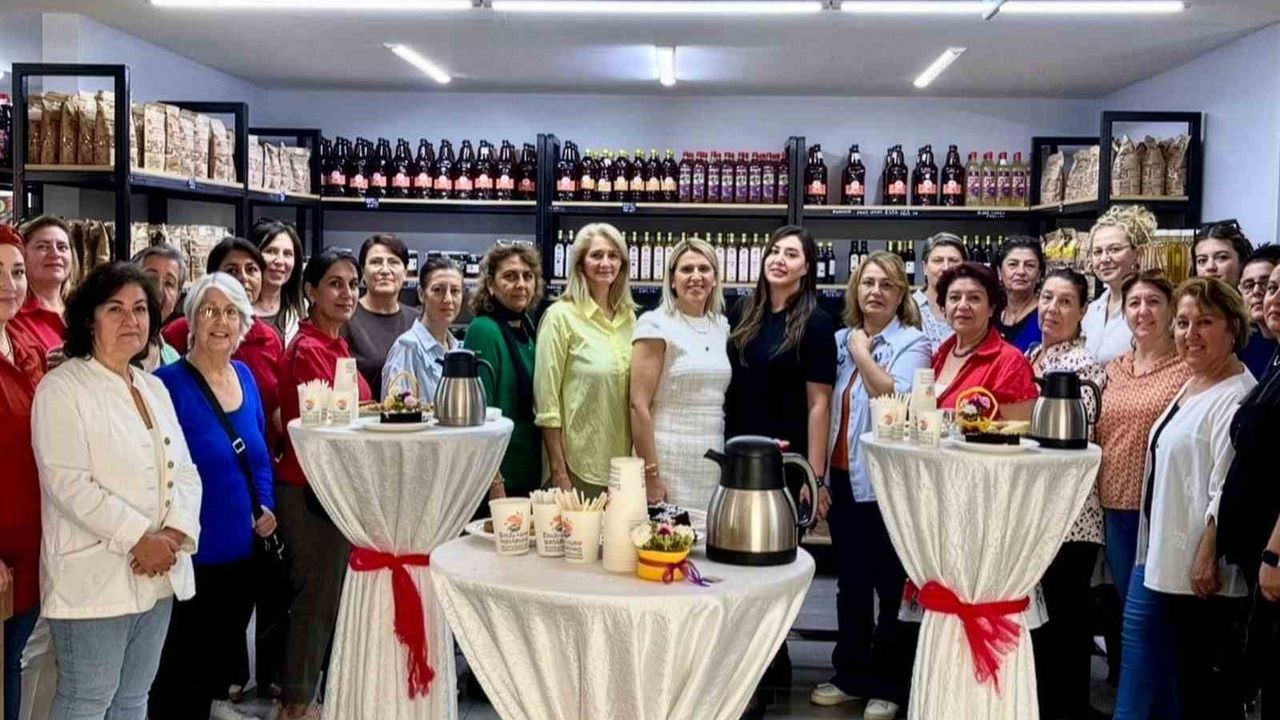 Muratpaşa'da Kadın Kooperatifleri 41'e Ulaştı — Mağazada Dayanışma Büyüyor
