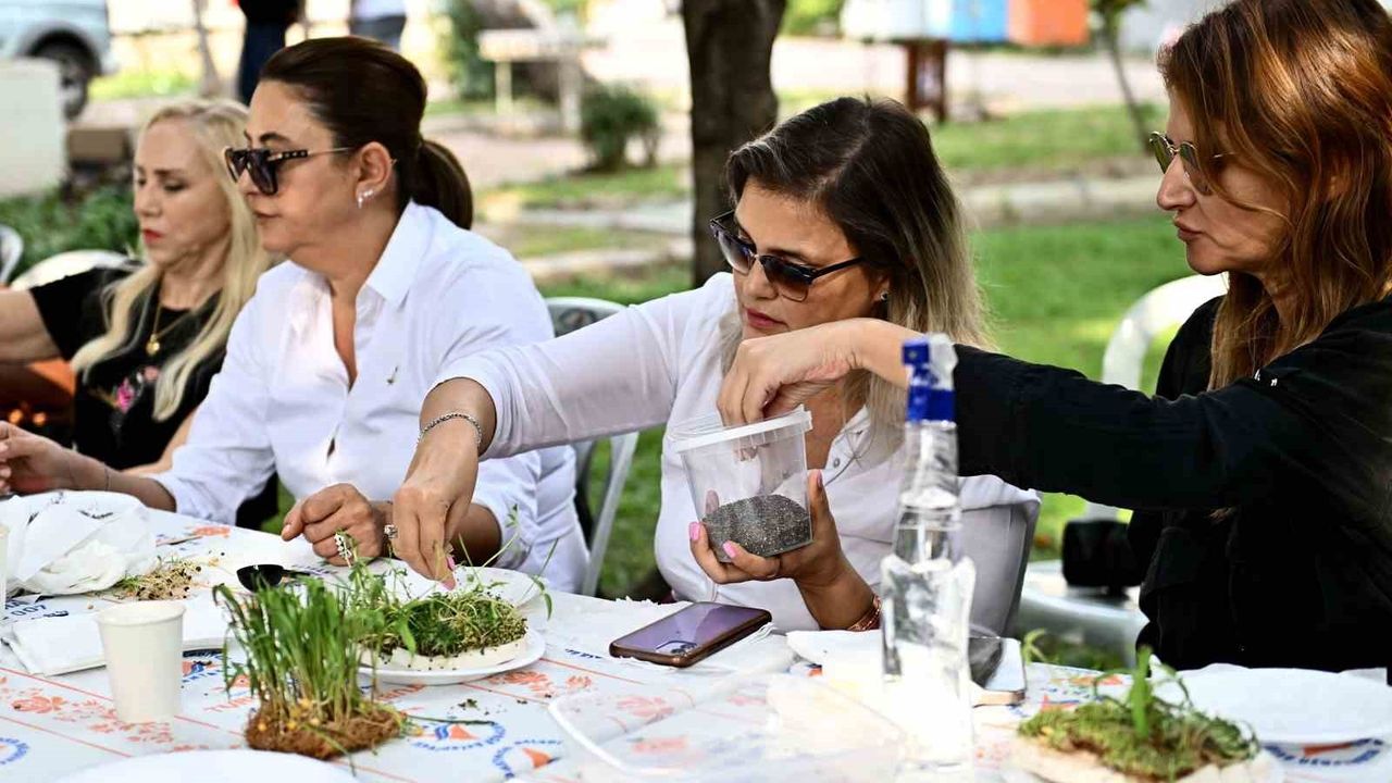 Muratpaşa'da Mikro Yeşillik Atölyesi ile Minyatür Bahçeler