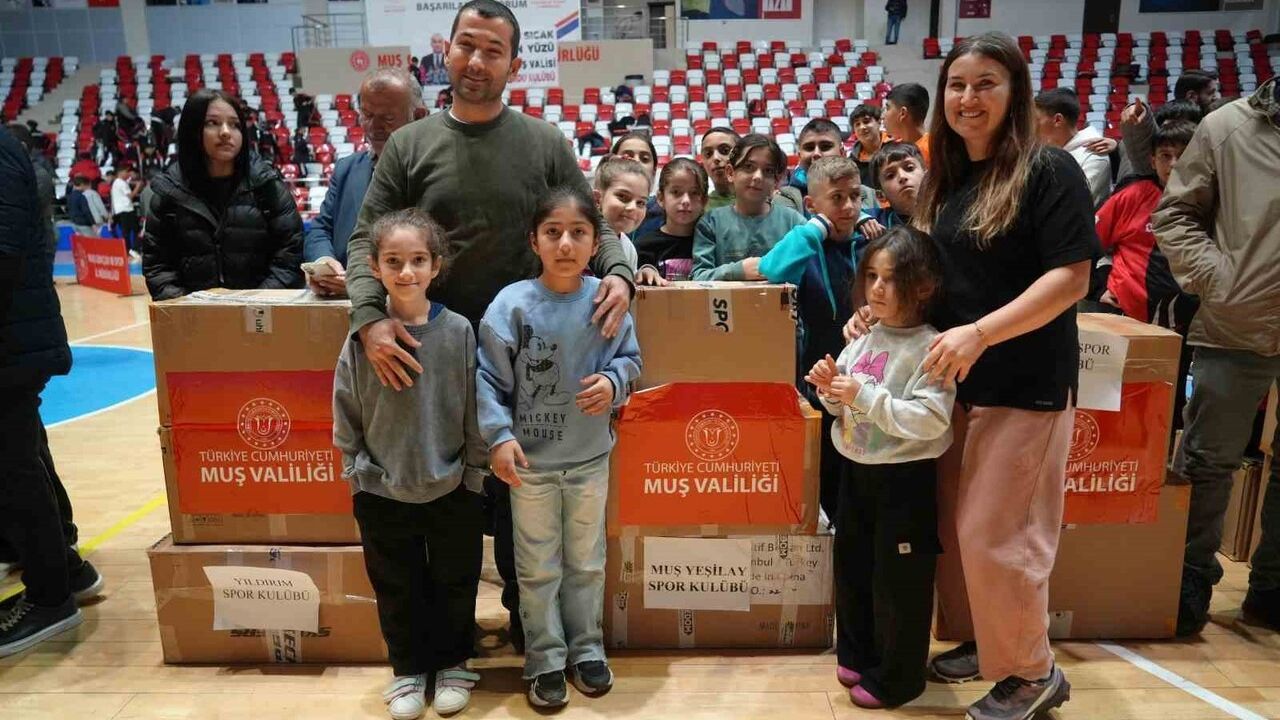 Muş’ta 35 Amatör Kulübe 2 Milyon TL Malzeme Desteği