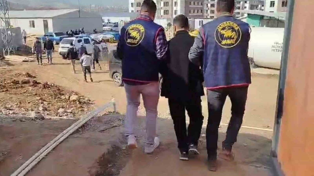 Muş'ta Kesinleşmiş Hapis Cezası Bulunan Firari Hükümlü JASAT Tarafından Yakalandı