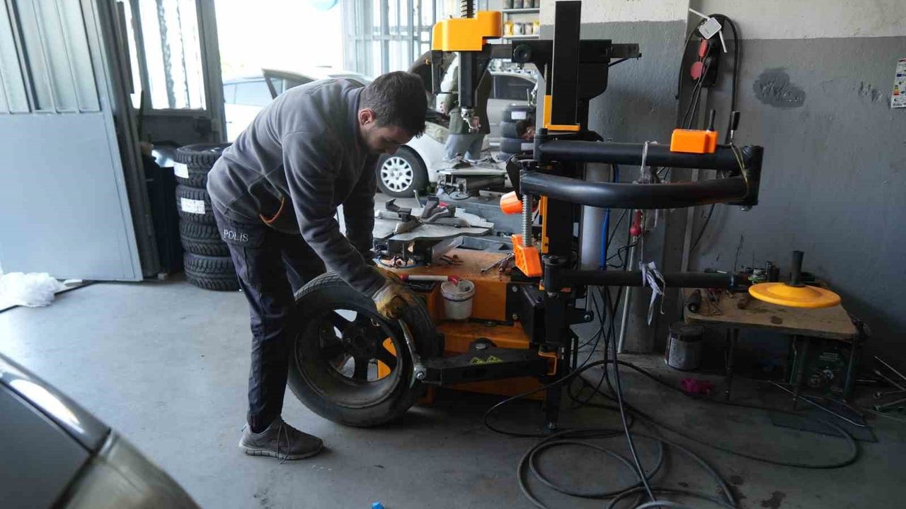 Muş'ta kış lastiği yoğunluğu başladı — 15 Kasım hazırlığı