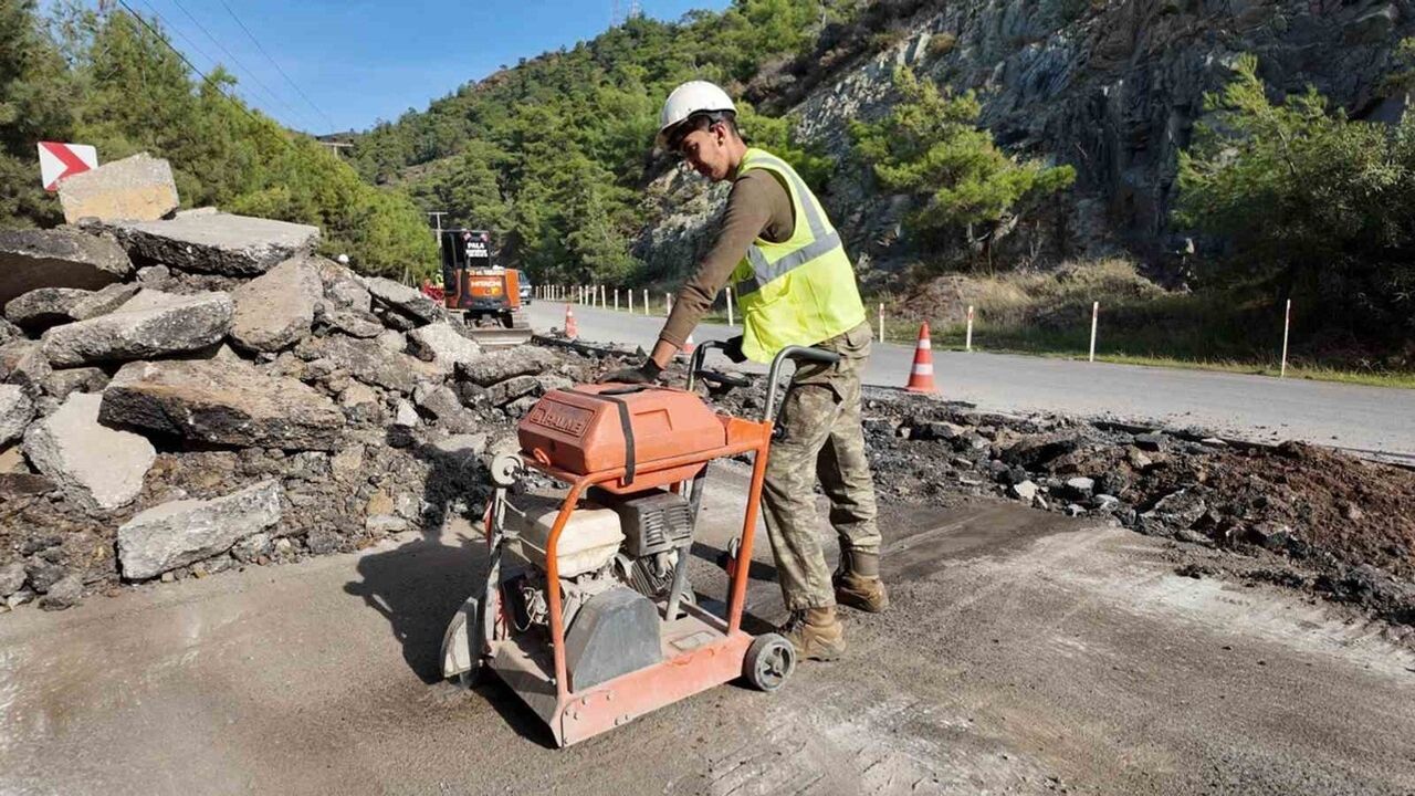 MUSKİ Marmaris'te İçme Suyu İsale Hattını Yeniliyor — Kesintiler Sona Eriyor